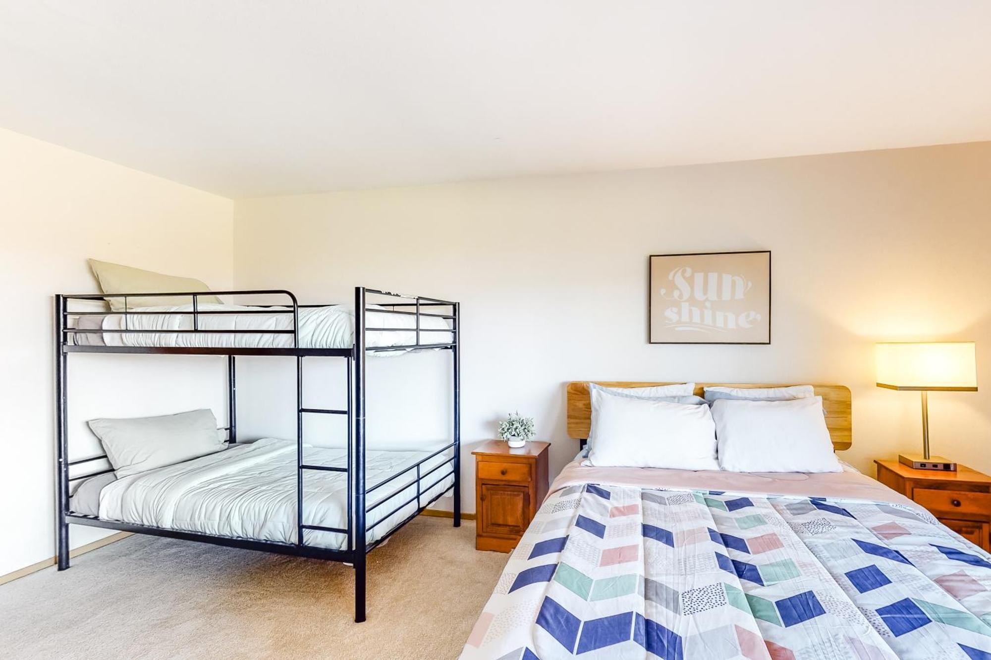 Wapato Point Villa Manson Room photo